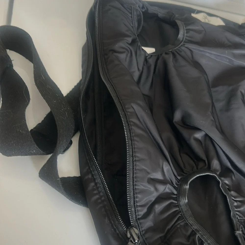 Aerie offline Offleash dog carrier backpack in black one size new with tags